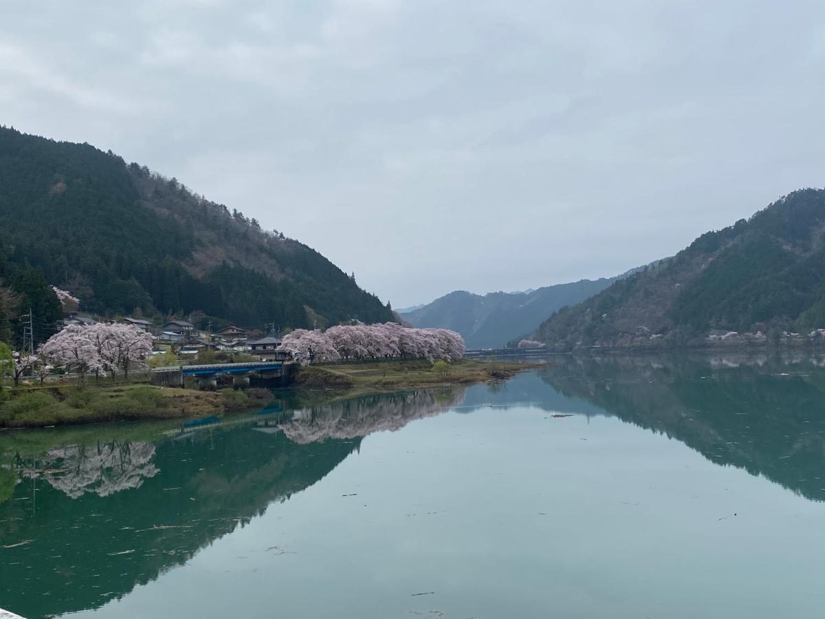 花緑里-Hanamidori-乙原のやど 岐阜下呂温泉郡上飛騨金山湖畔リゾート Gujo Zewnętrze zdjęcie